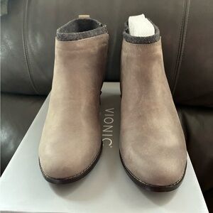 Vionic Joslyn booties